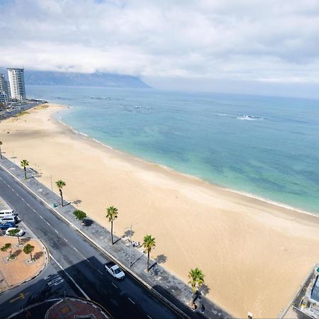 The Odeon Beachfront Le Cap Extérieur photo